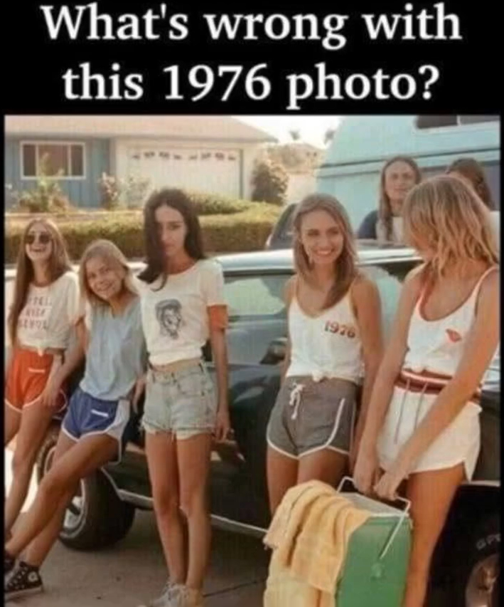 How BFF Relationships Have Changed From the ’90s to Today