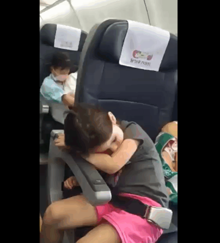 Entitled Parents Tried to Ban Me from Eating on a Plane—Guess Who Caused the Real Scene